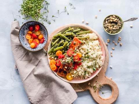 Quick keto salmon bowl ready in minutes